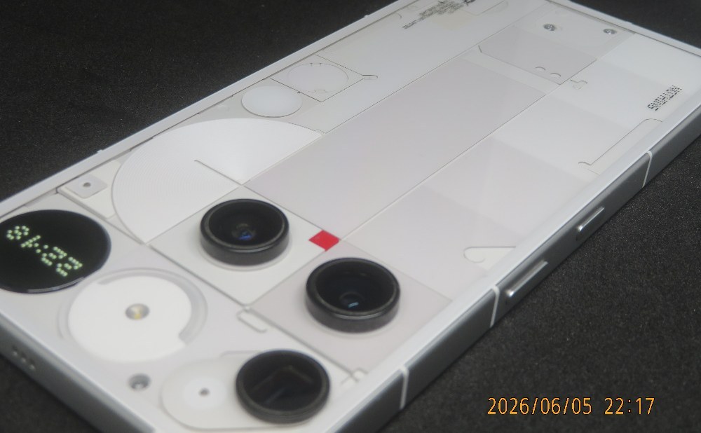 【カッコいい】Nothing Phone (3) は使えるのか?