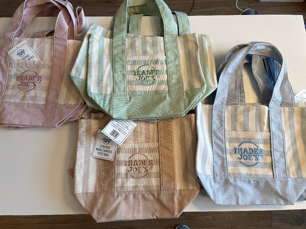 Trader Joe's 期間限定トートバッグ レビュー写真