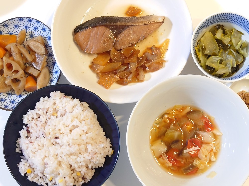 【自炊】ごはん作ったよ！【ぶりの煮付け＆ミネストローネもどき】